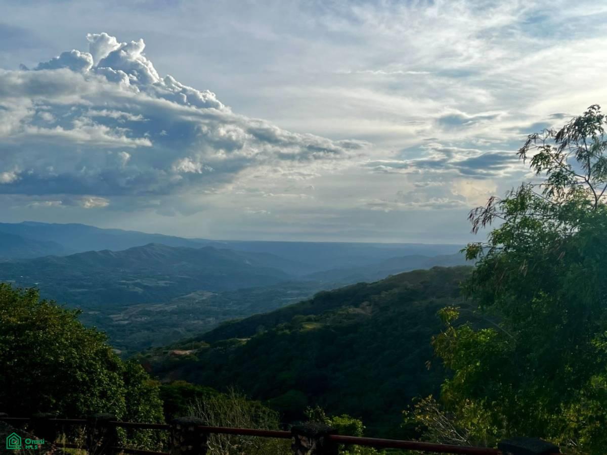 Prime Finca Vista Atenas, 123 Acres 