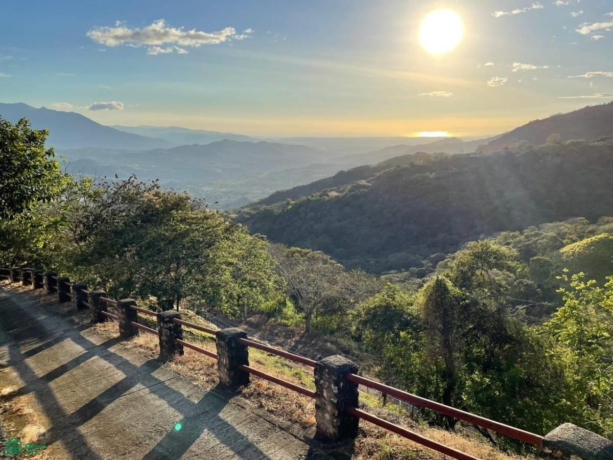 Prime Finca Vista Atenas, 123 Acres 
