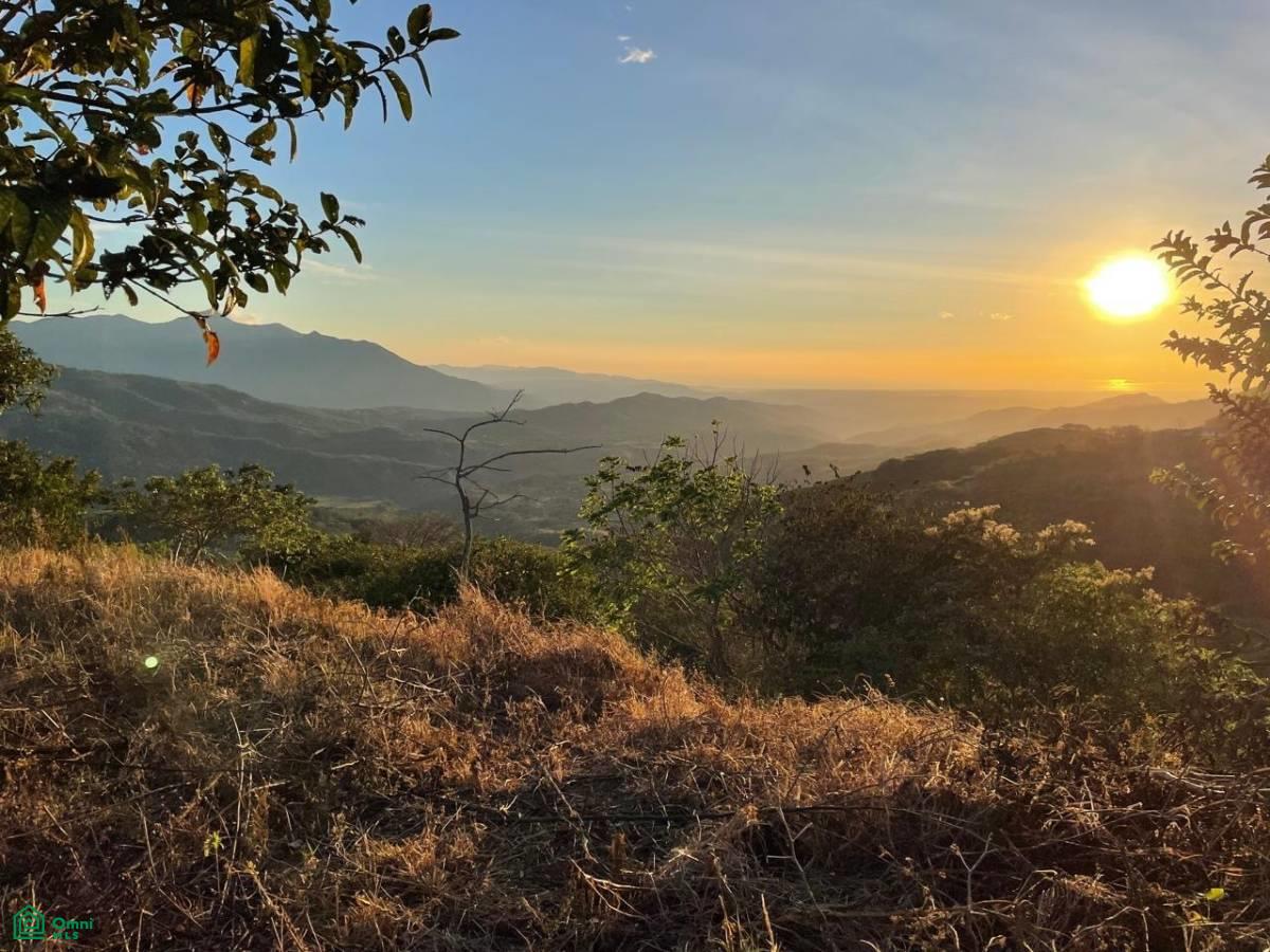 Prime Finca Vista Atenas, 123 Acres 