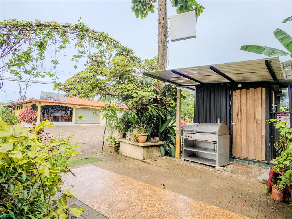 Marea Alta Restaurante | Turn-Key Restaurant for Sale with Land in Bahía Drake, Costa Rica