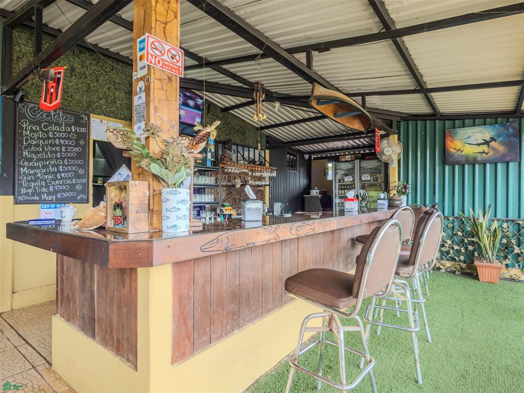 Marea Alta Restaurante | Turn-Key Restaurant for Sale with Land in Bahía Drake, Costa Rica