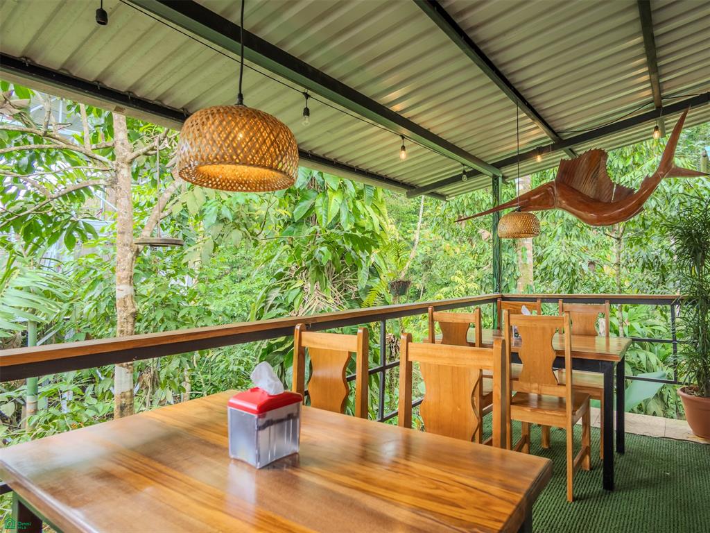 Marea Alta Restaurante | Turn-Key Restaurant for Sale with Land in Bahía Drake, Costa Rica