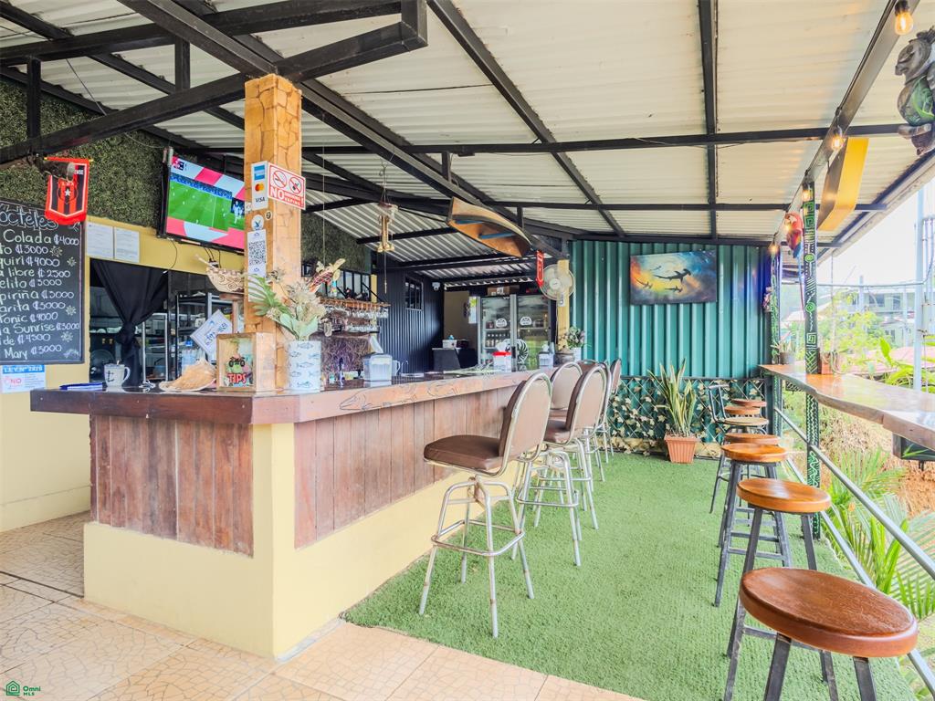 Marea Alta Restaurante | Turn-Key Restaurant for Sale with Land in Bahía Drake, Costa Rica