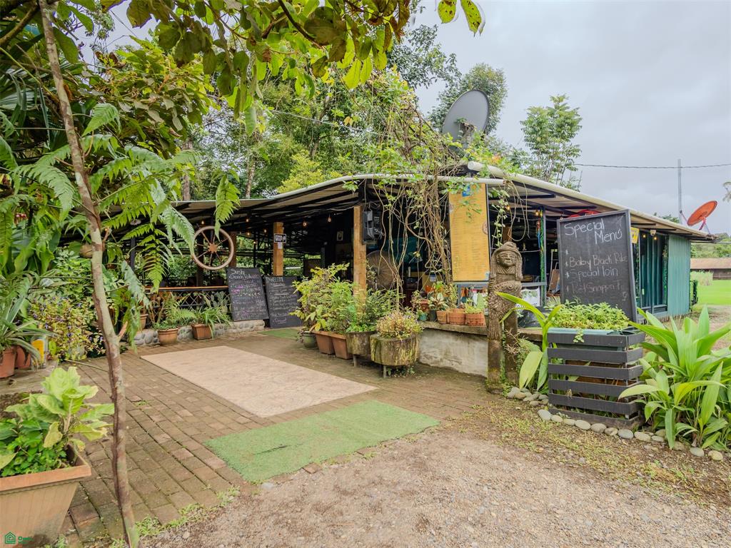 Marea Alta Restaurante | Turn-Key Restaurant for Sale with Land in Bahía Drake, Costa Rica