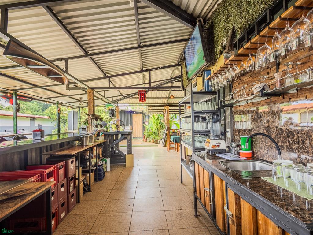 Marea Alta Restaurante | Turn-Key Restaurant for Sale with Land in Bahía Drake, Costa Rica