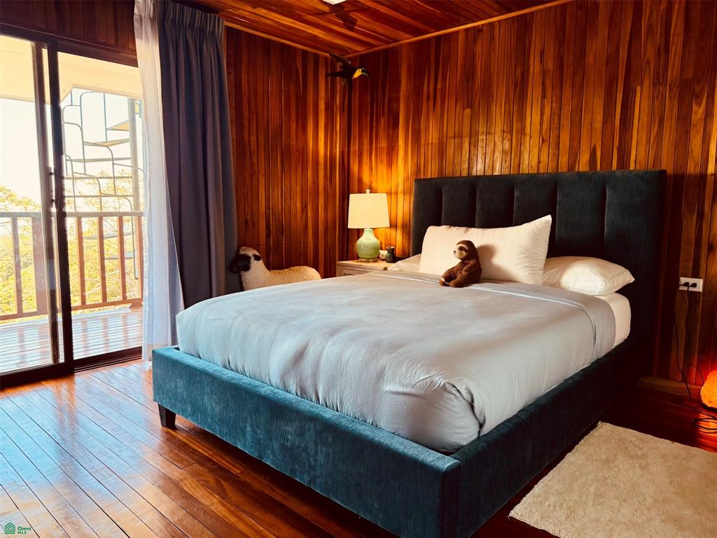 Eco Luxury Estate in Monteverde with Panoramic Gulf Views & Flat Land