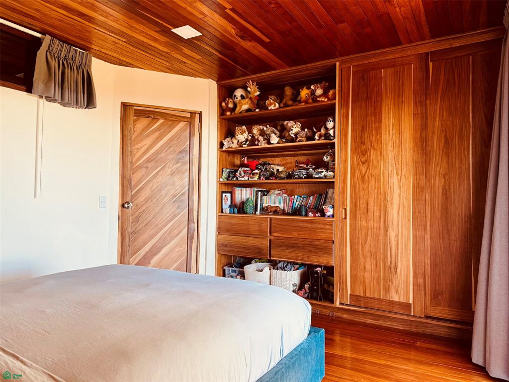 Eco Luxury Estate in Monteverde with Panoramic Gulf Views & Flat Land