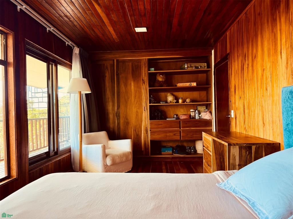 Eco Luxury Estate in Monteverde with Panoramic Gulf Views & Flat Land