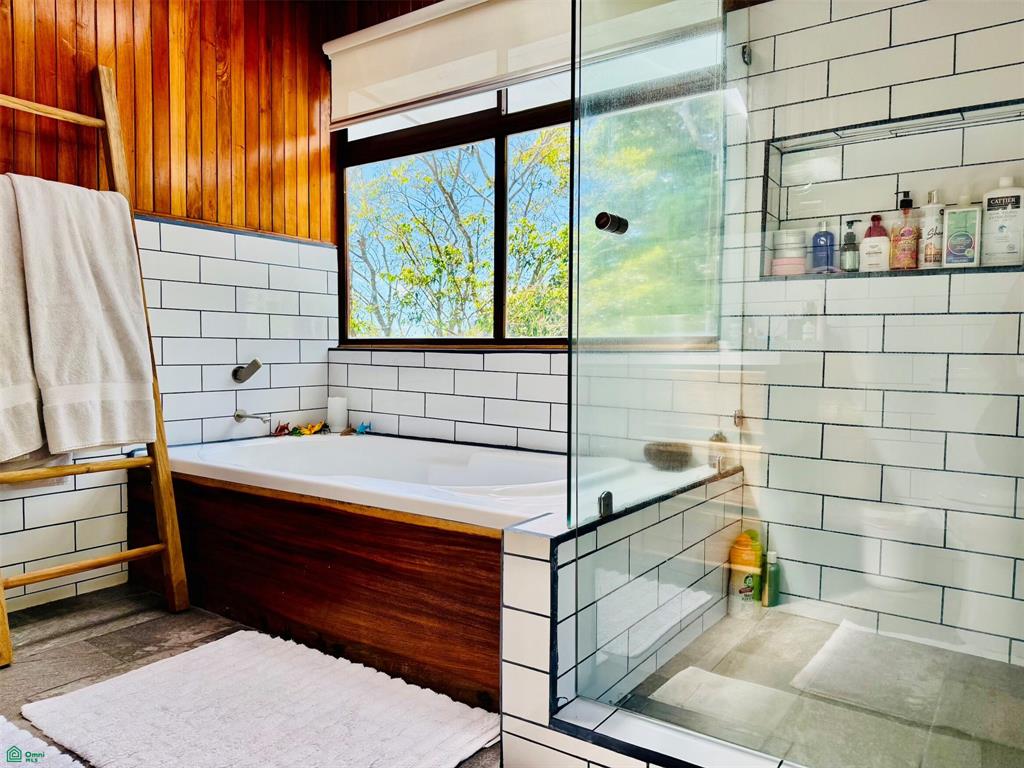 Eco Luxury Estate in Monteverde with Panoramic Gulf Views & Flat Land