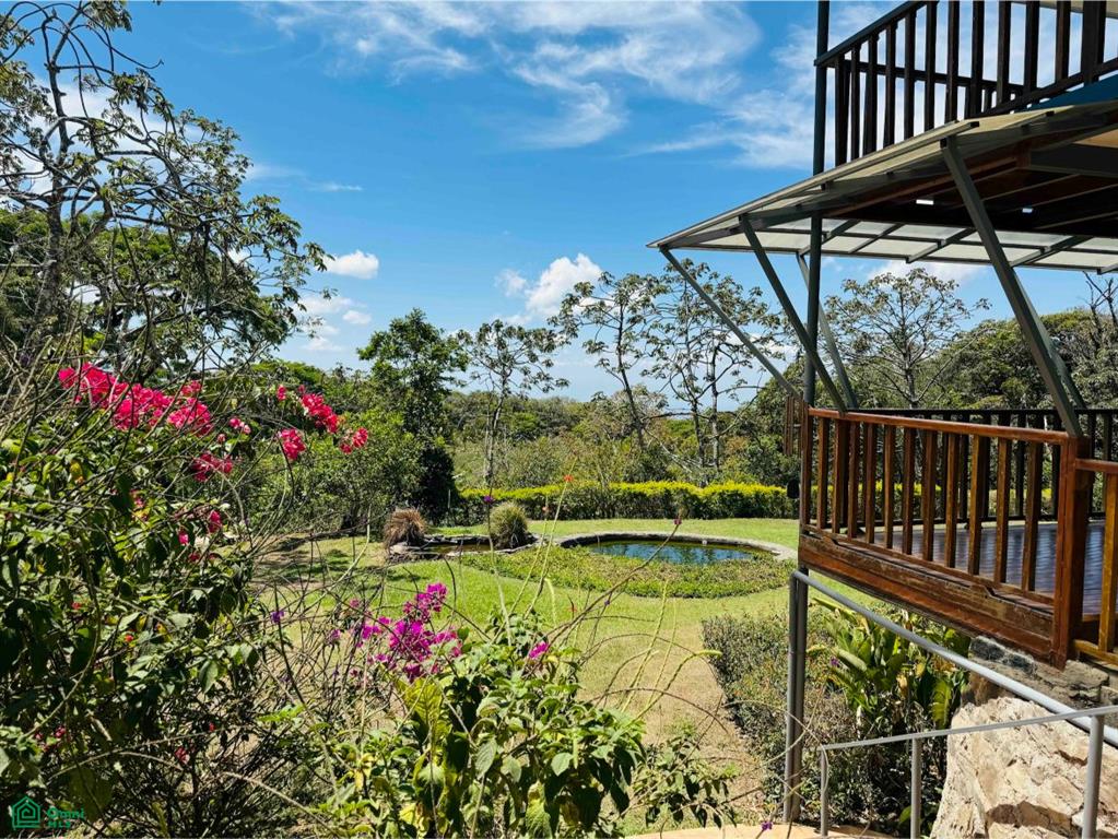 Eco Luxury Estate in Monteverde with Panoramic Gulf Views & Flat Land