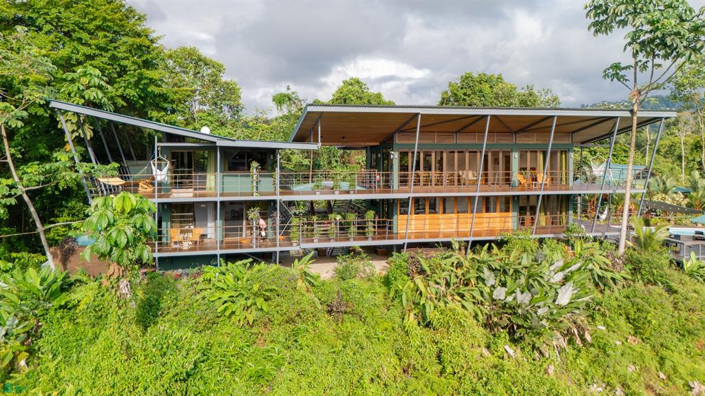 Luxury Boutique Lodge for Sale in Drake Bay, Osa Peninsula | Turnkey Hotel Near Corcovado National Park