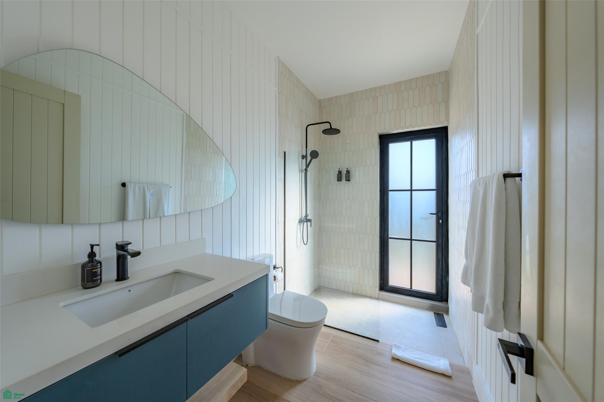 Bahia Azul- Luxury Lakefront Townhouses
