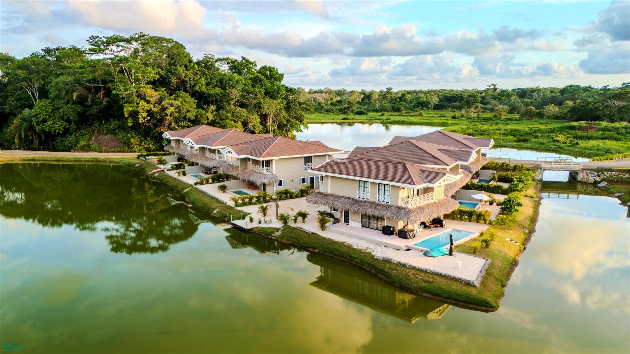 Bahia Azul- Luxury Lakefront Townhouses
