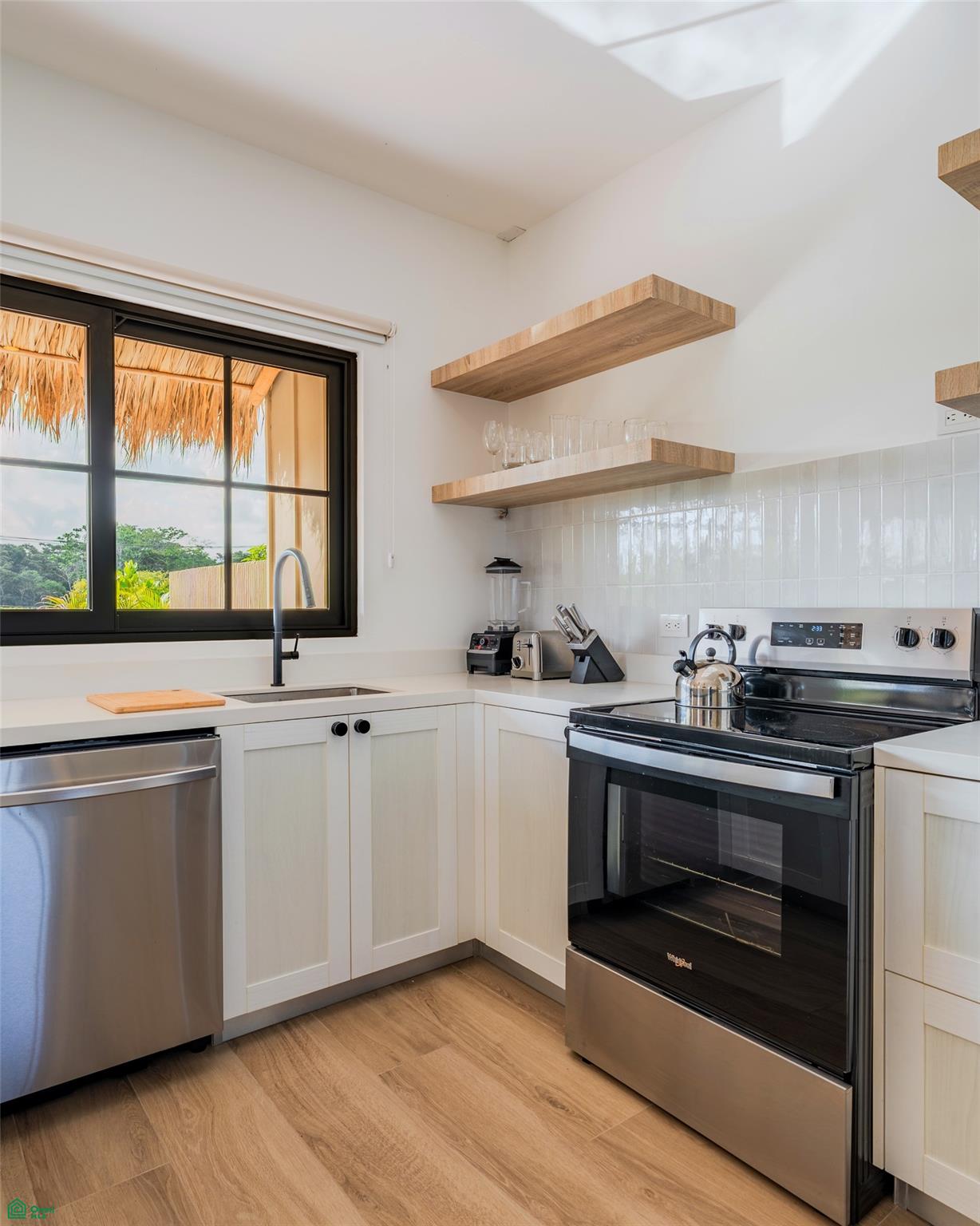 Bahia Azul- Luxury Lakefront Townhouses