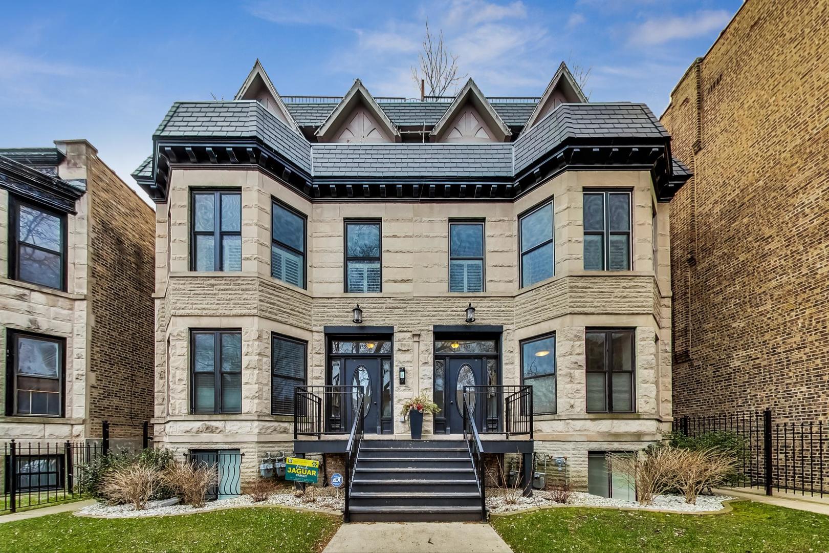 1457 W Carmen Avenue Unit: 1W