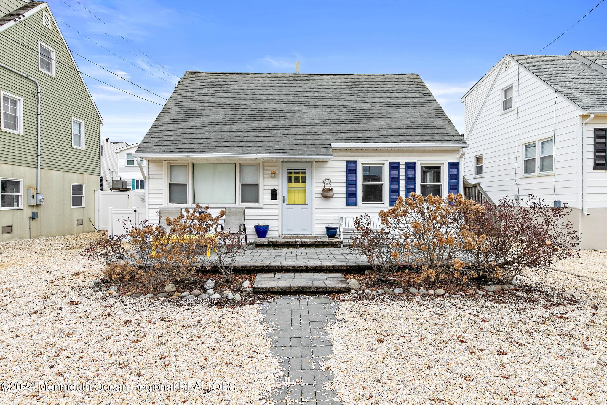 21 W Sailboat Lane