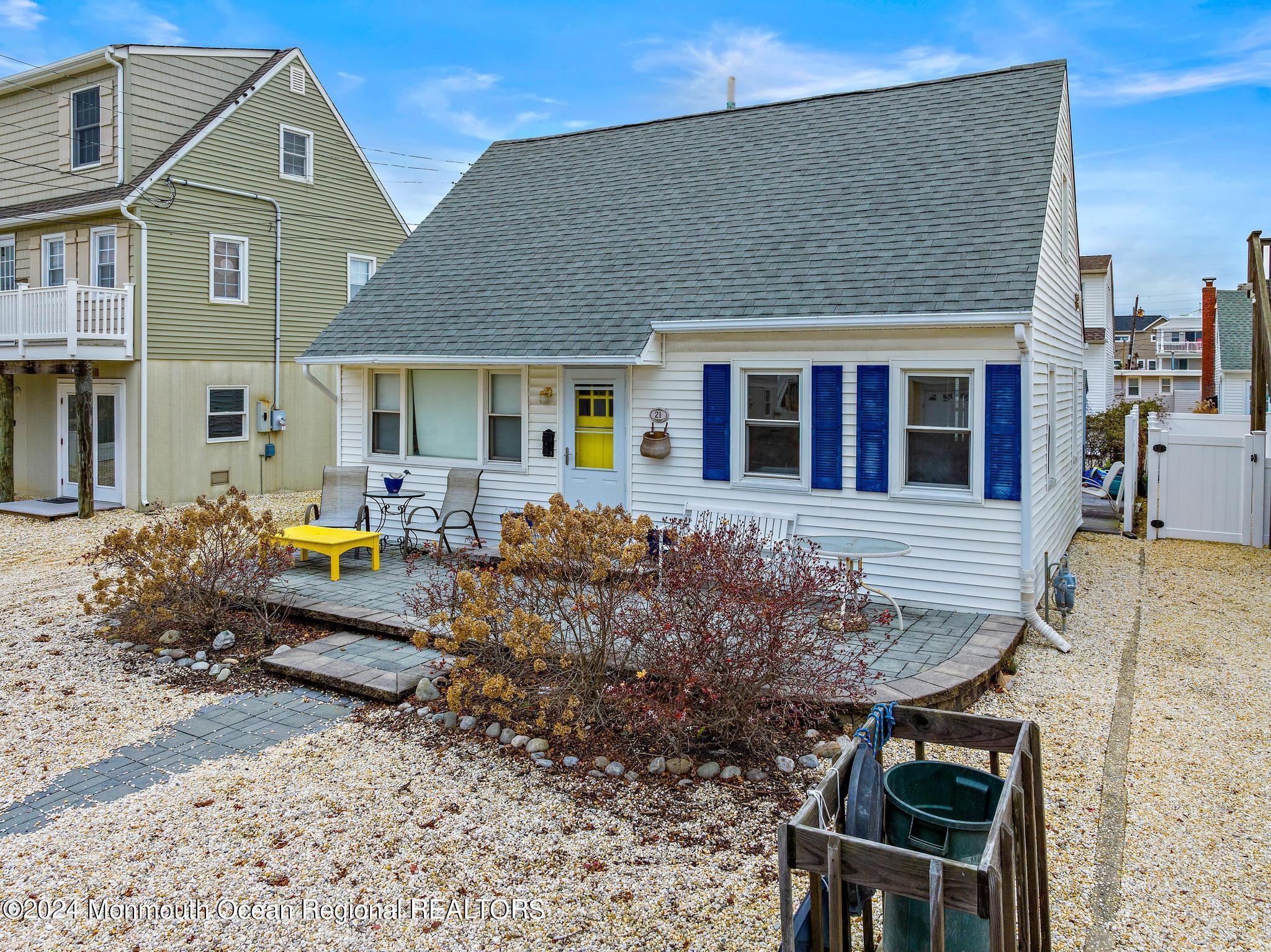 21 W Sailboat Lane