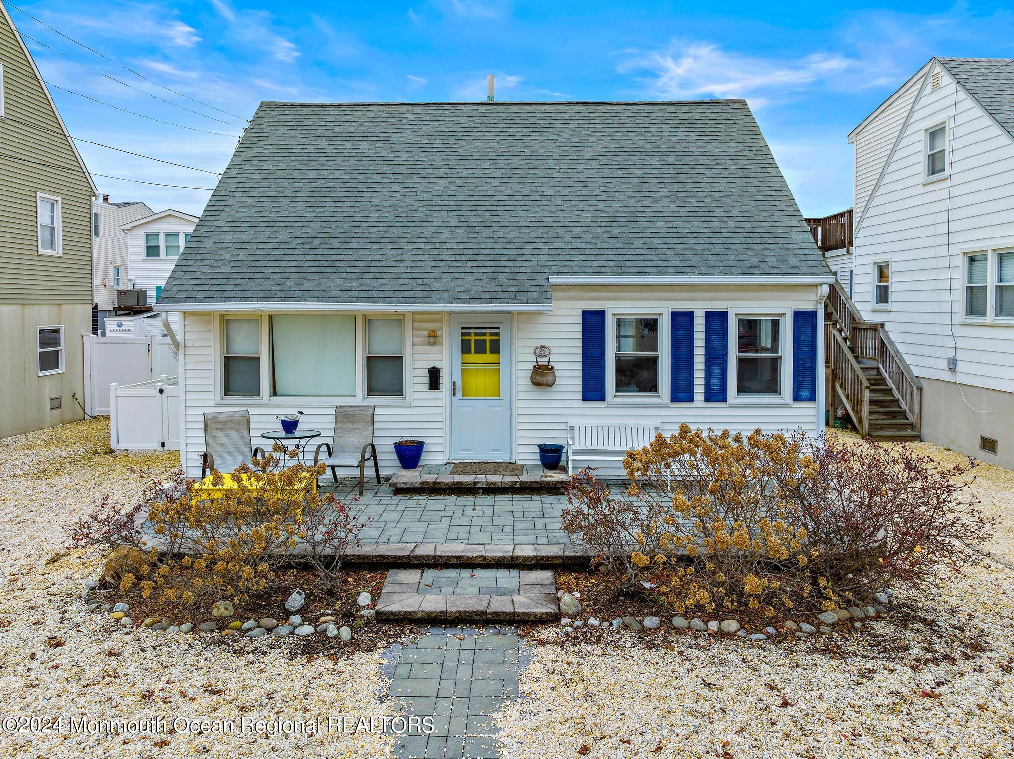 21 W Sailboat Lane