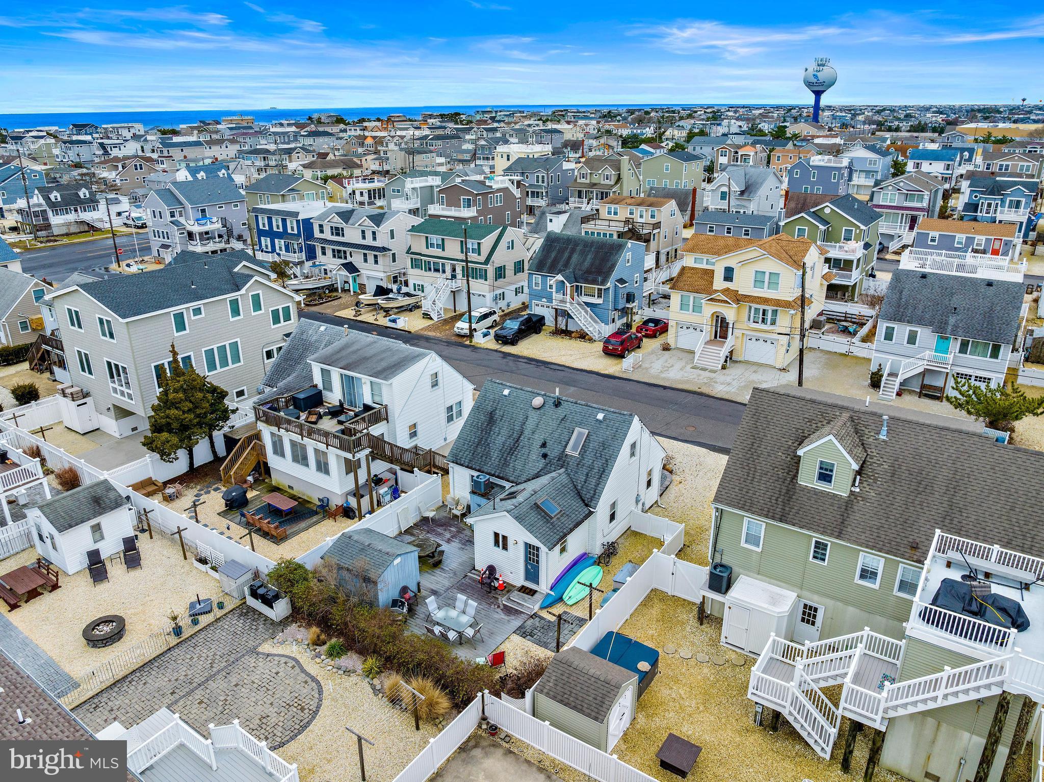 21 W SAIL BOAT LANE