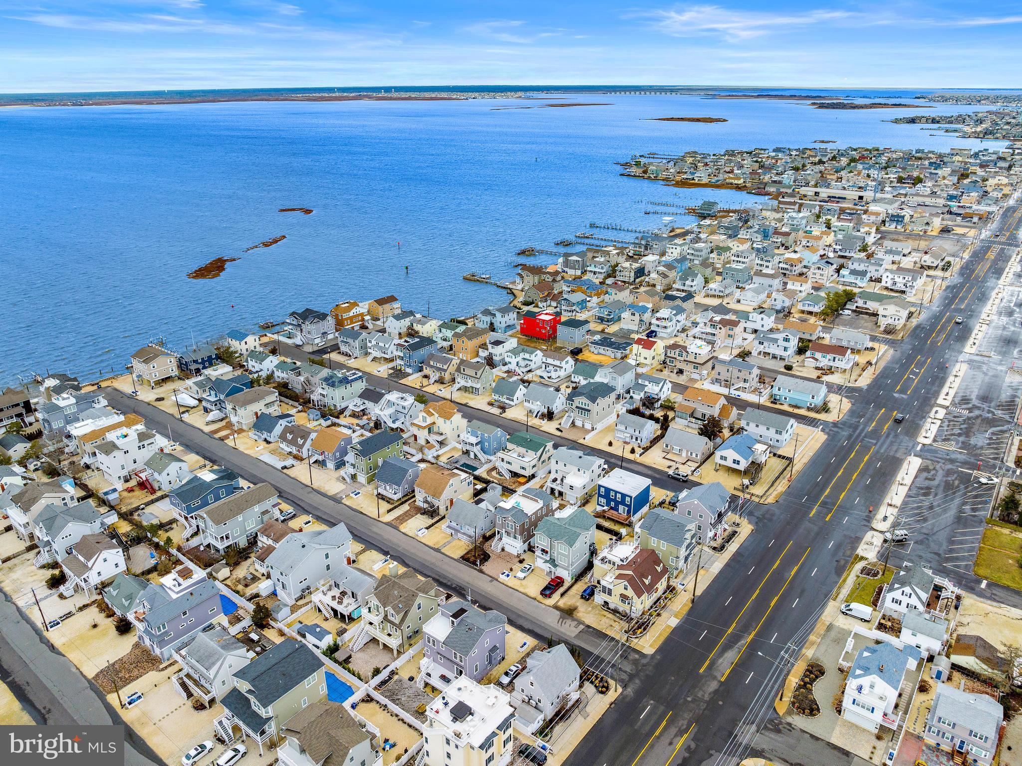 21 W SAIL BOAT LANE