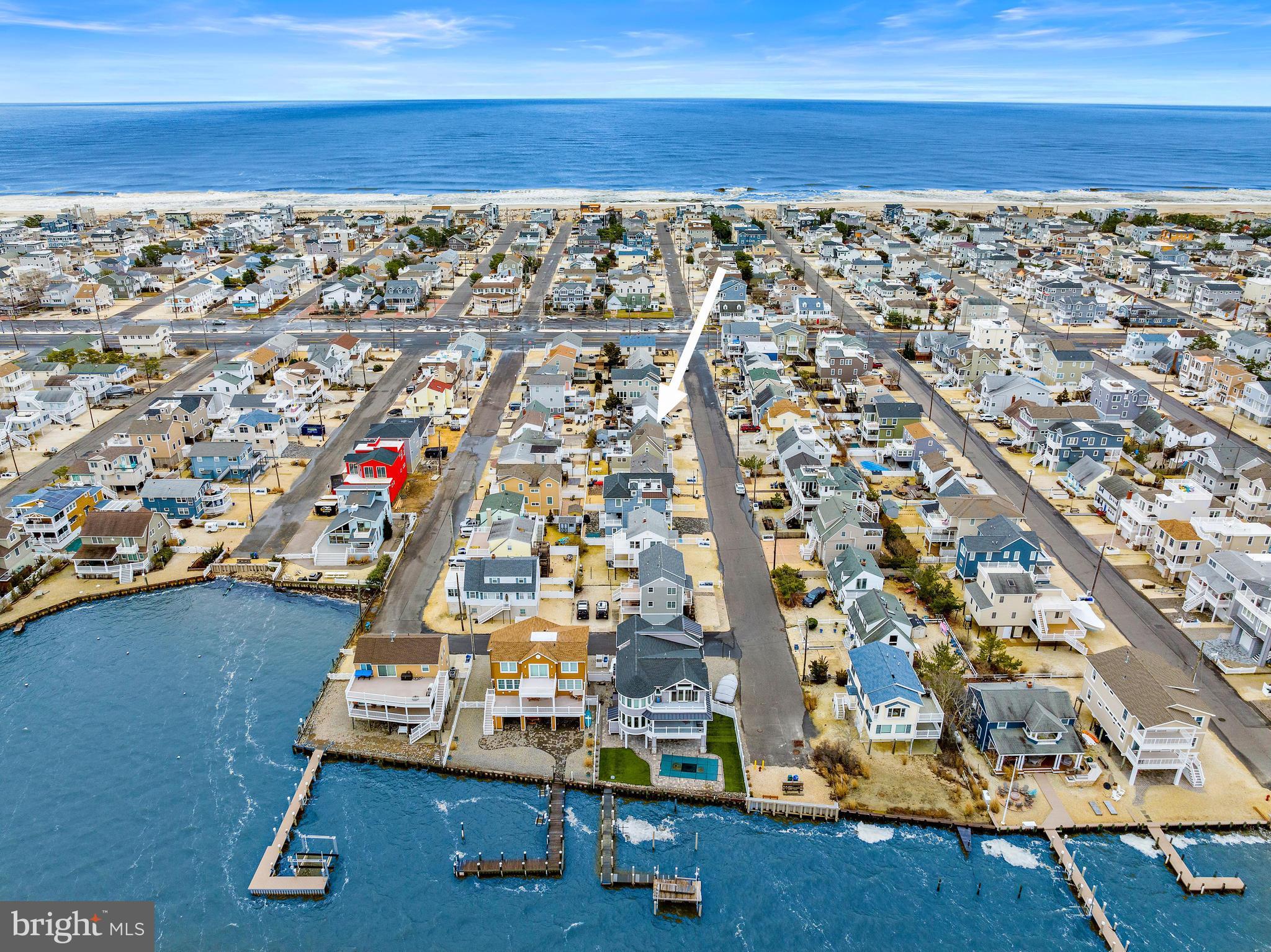 21 W SAIL BOAT LANE