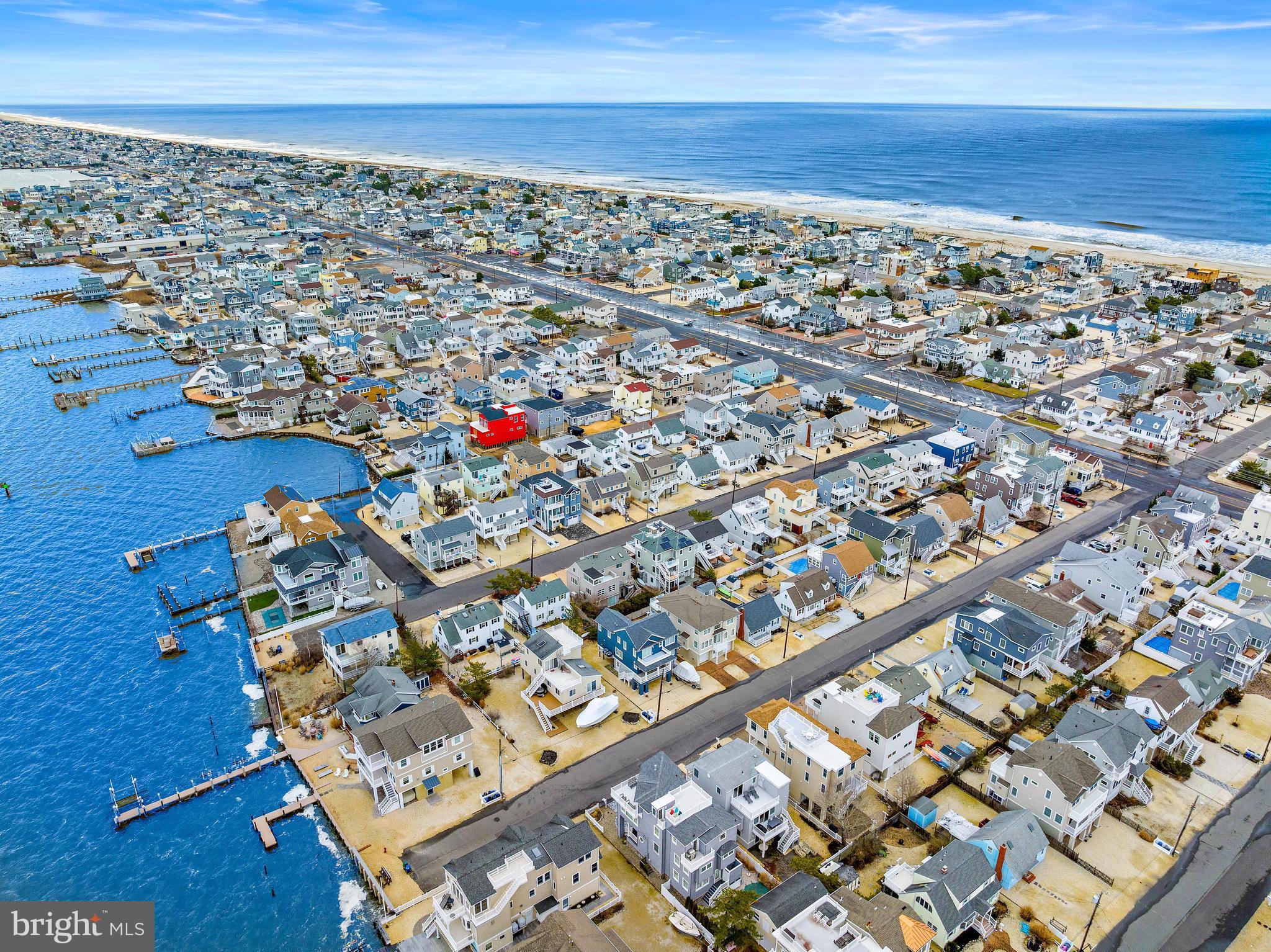 21 W SAIL BOAT LANE