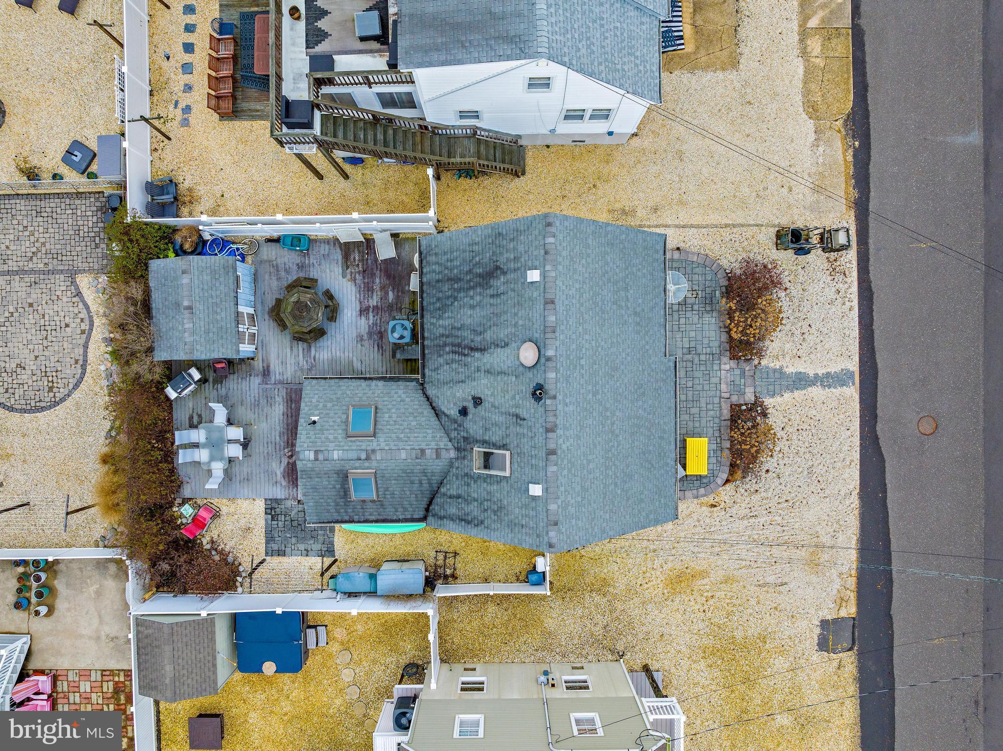 21 W SAIL BOAT LANE