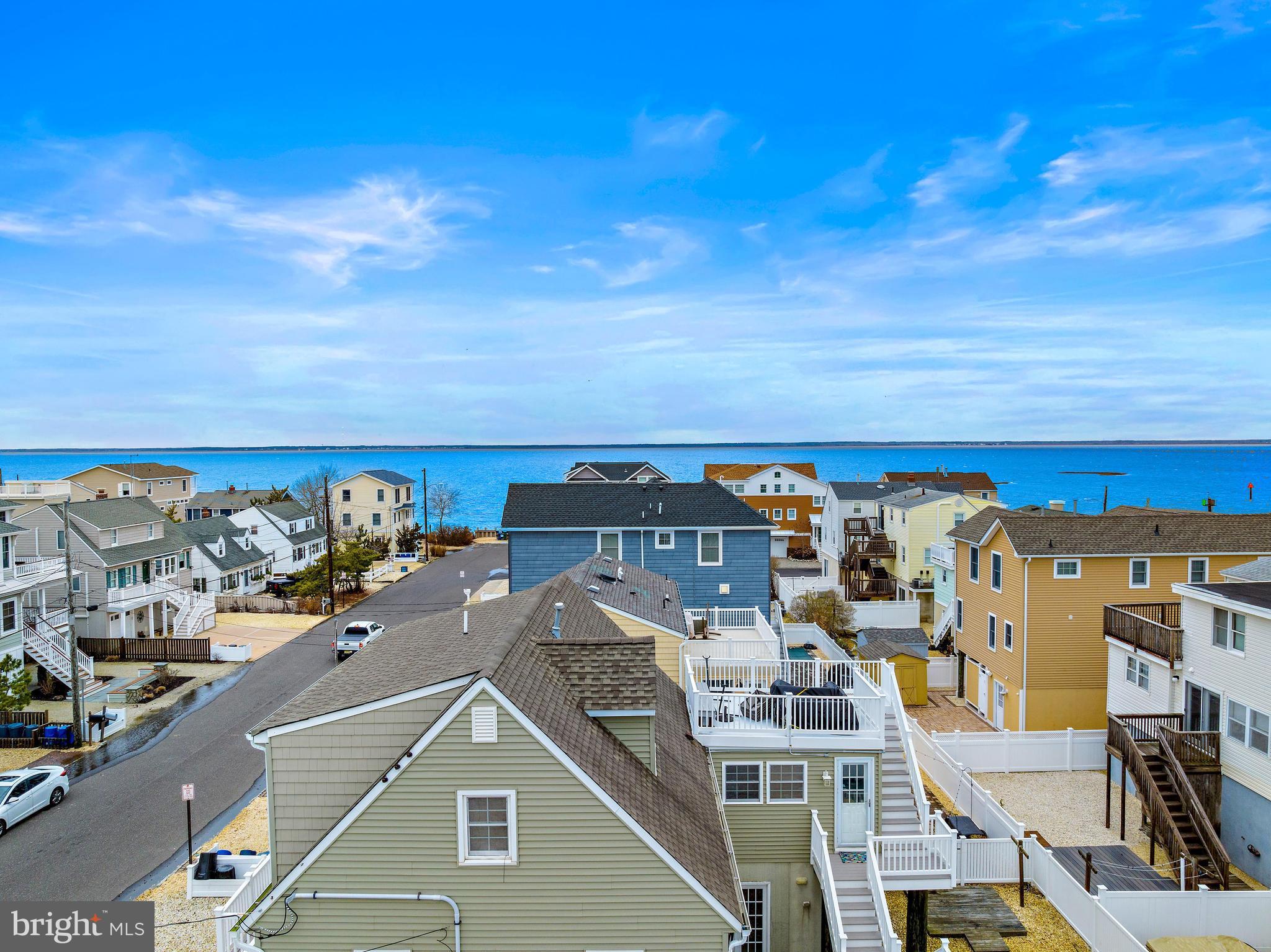 21 W SAIL BOAT LANE