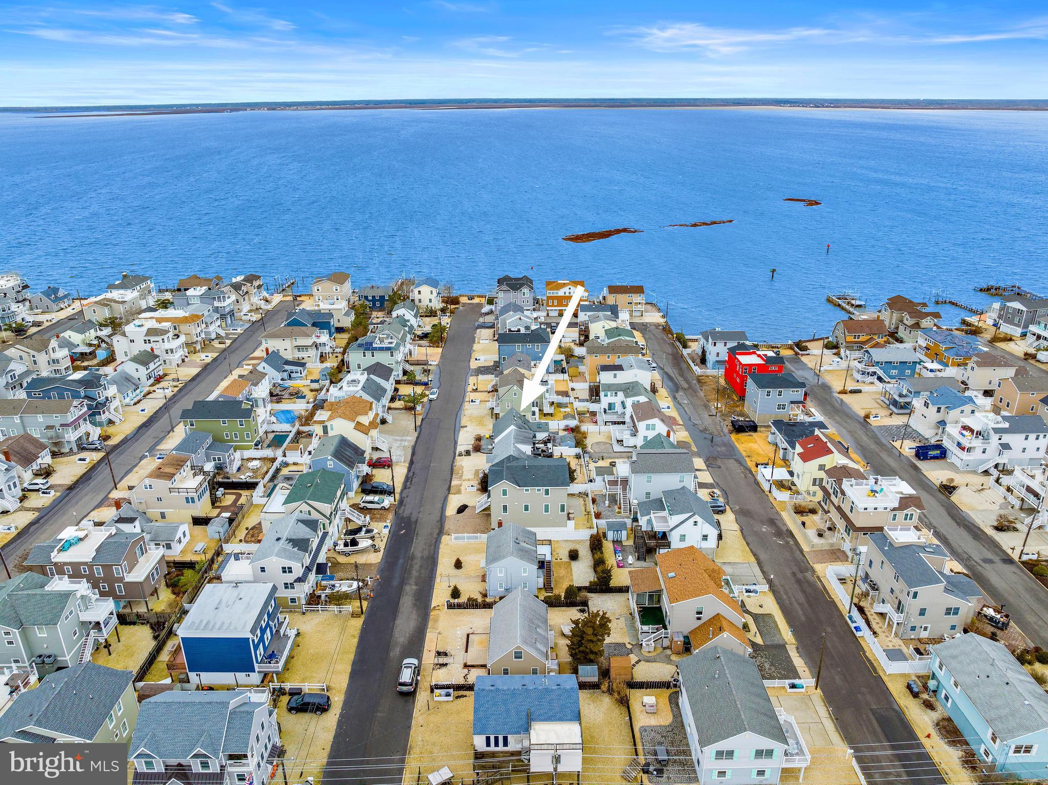 21 W SAIL BOAT LANE