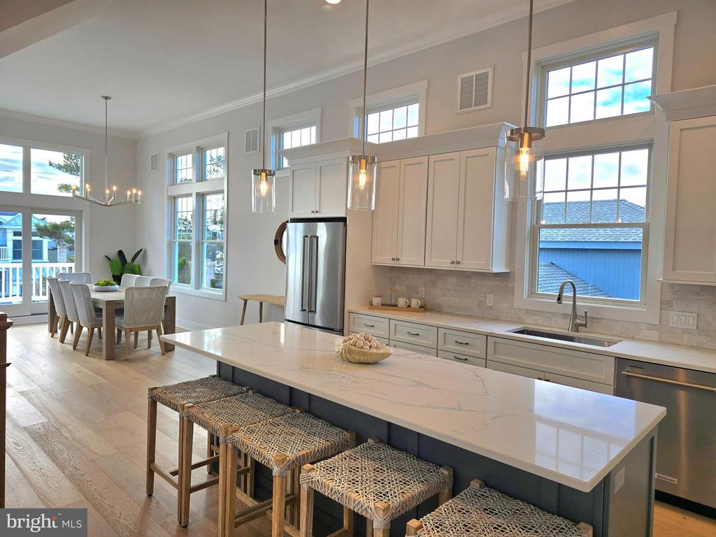 11 W MCKINLEY AVENUE