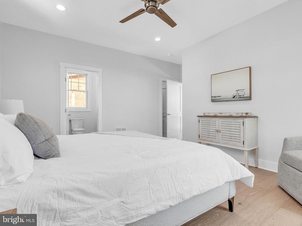 11 W MCKINLEY AVENUE