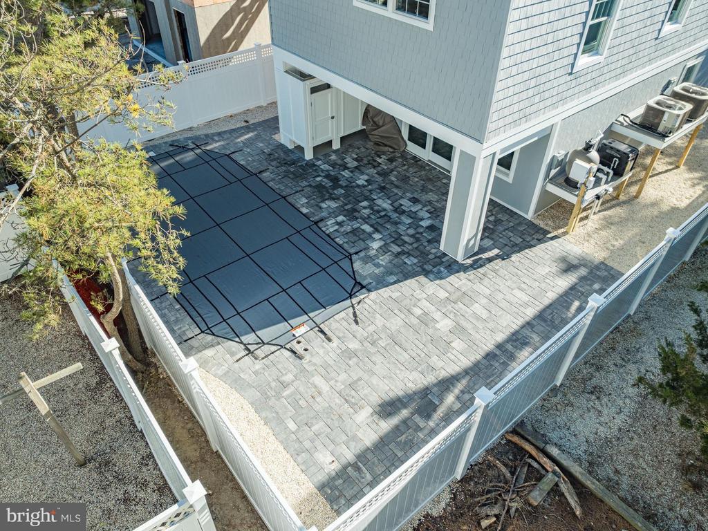 11 W MCKINLEY AVENUE