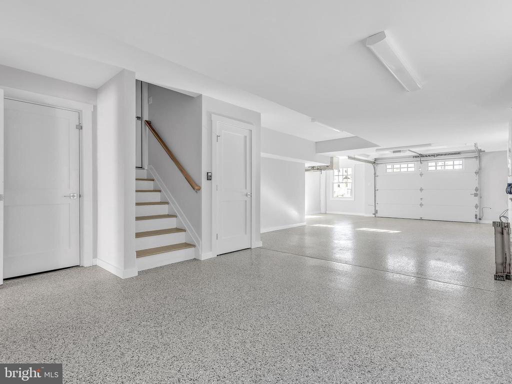 11 W MCKINLEY AVENUE