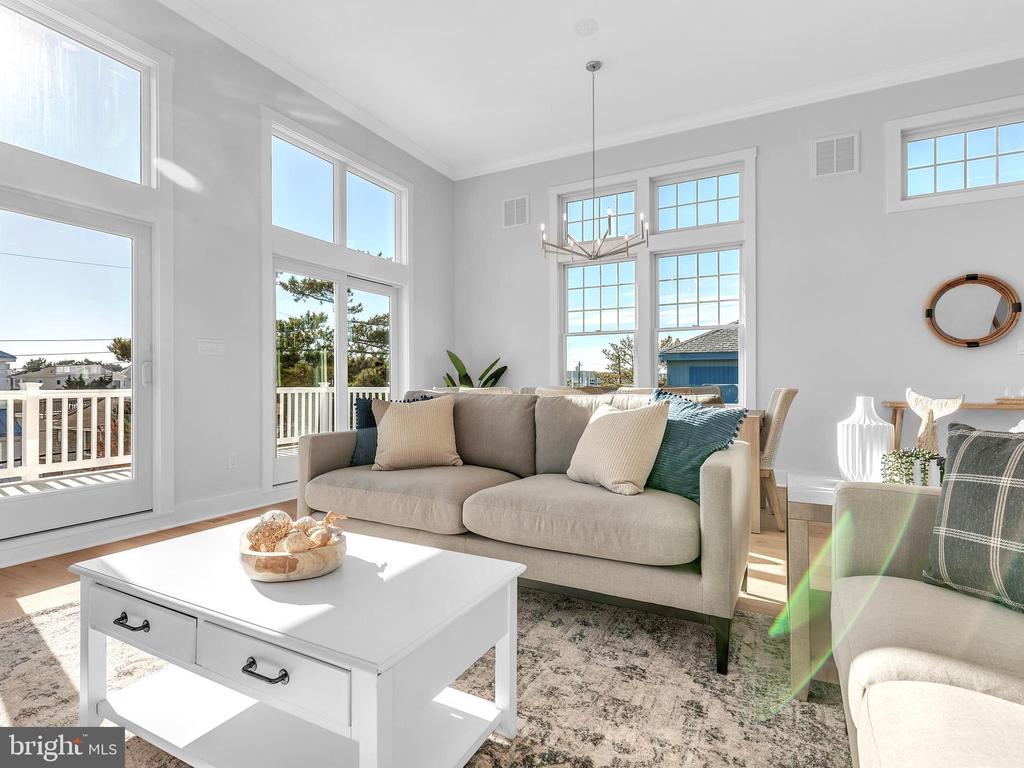 11 W MCKINLEY AVENUE