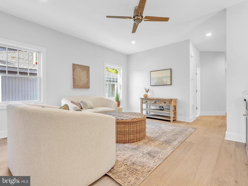 11 W MCKINLEY AVENUE