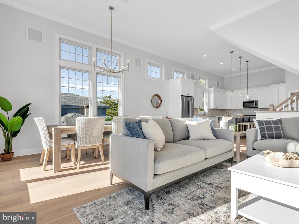 11 W MCKINLEY AVENUE