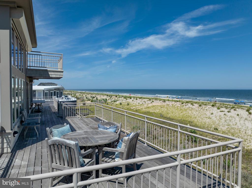 1109-B LONG BEACH BOULEVARD