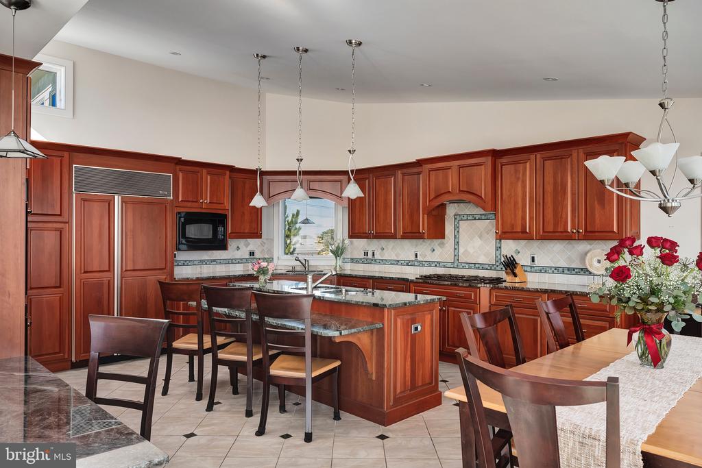 1109-B LONG BEACH BOULEVARD