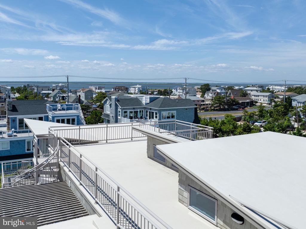 1109-B LONG BEACH BOULEVARD