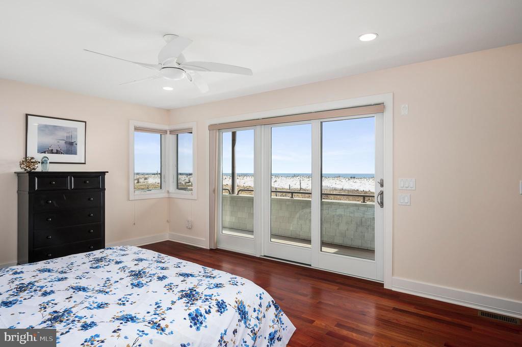 1109-B LONG BEACH BOULEVARD