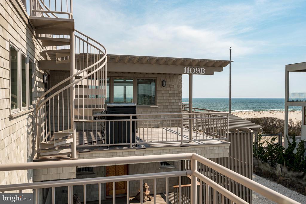 1109-B LONG BEACH BOULEVARD