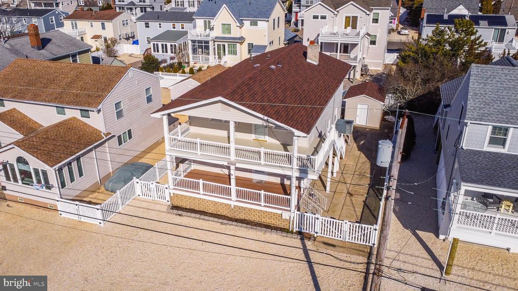 327 N 1ST STREET