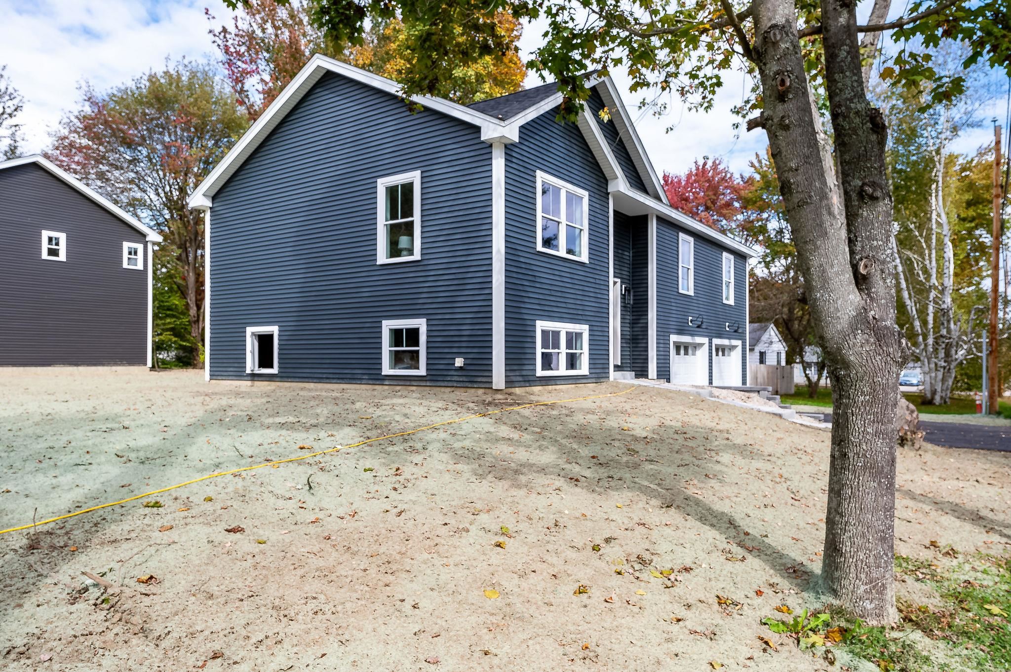 9 Lawn Avenue