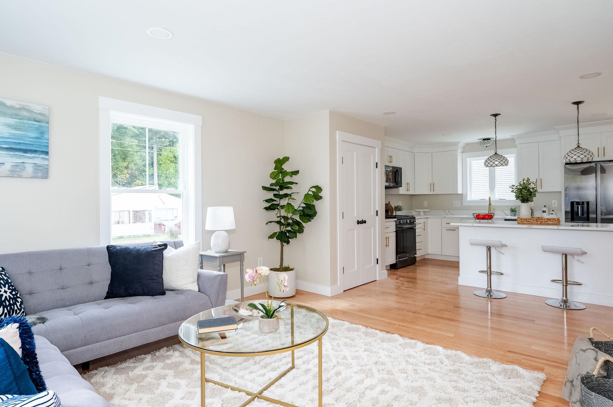 9 Lawn Avenue