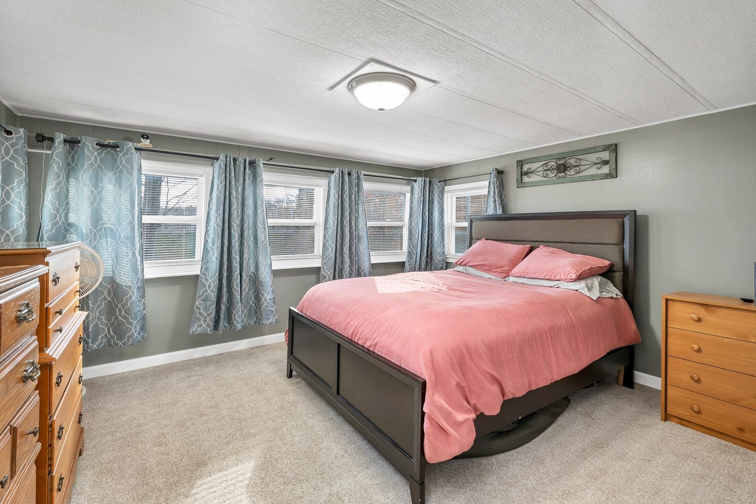 10 South Fuchsia Drive