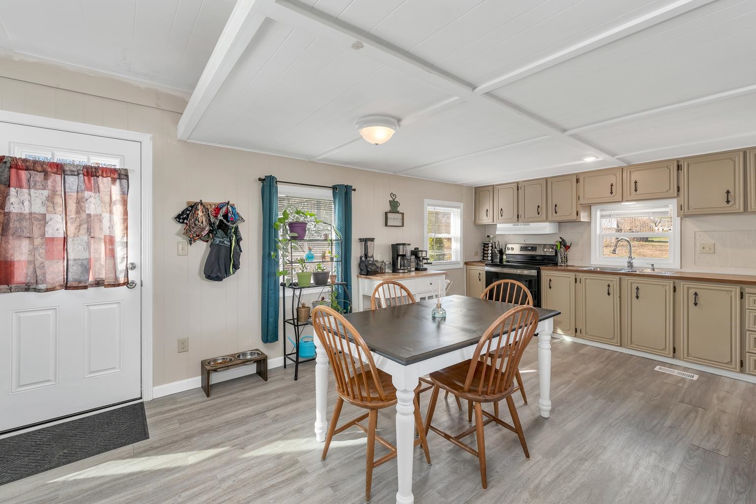 10 South Fuchsia Drive