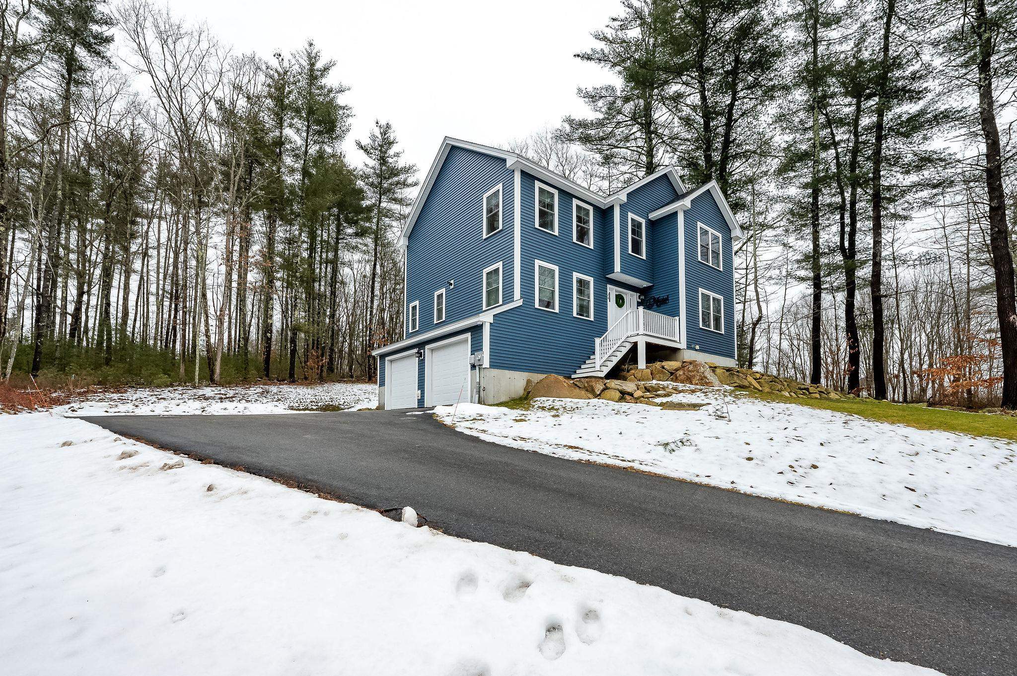 24 Peaslee Road