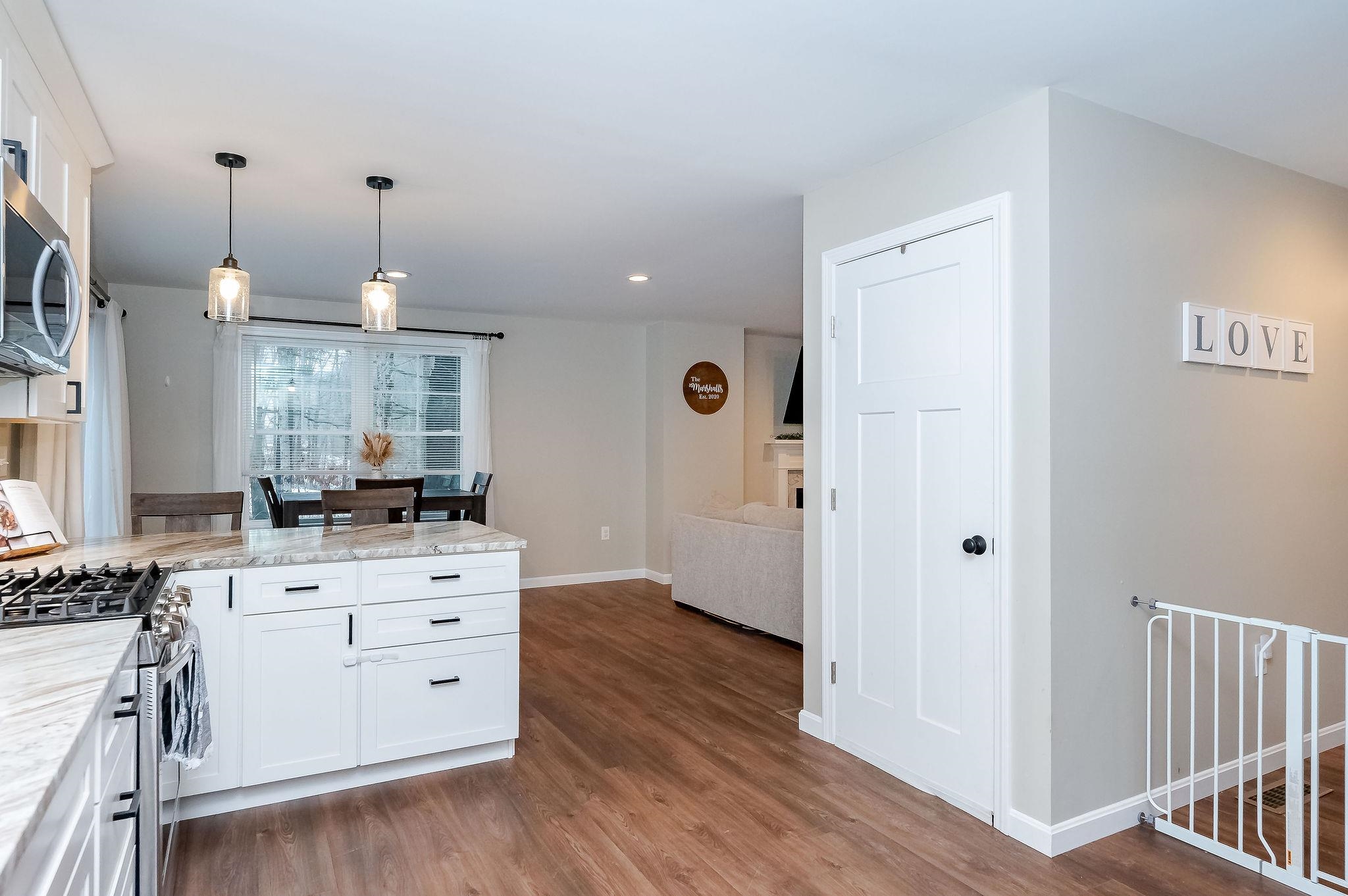 24 Peaslee Road