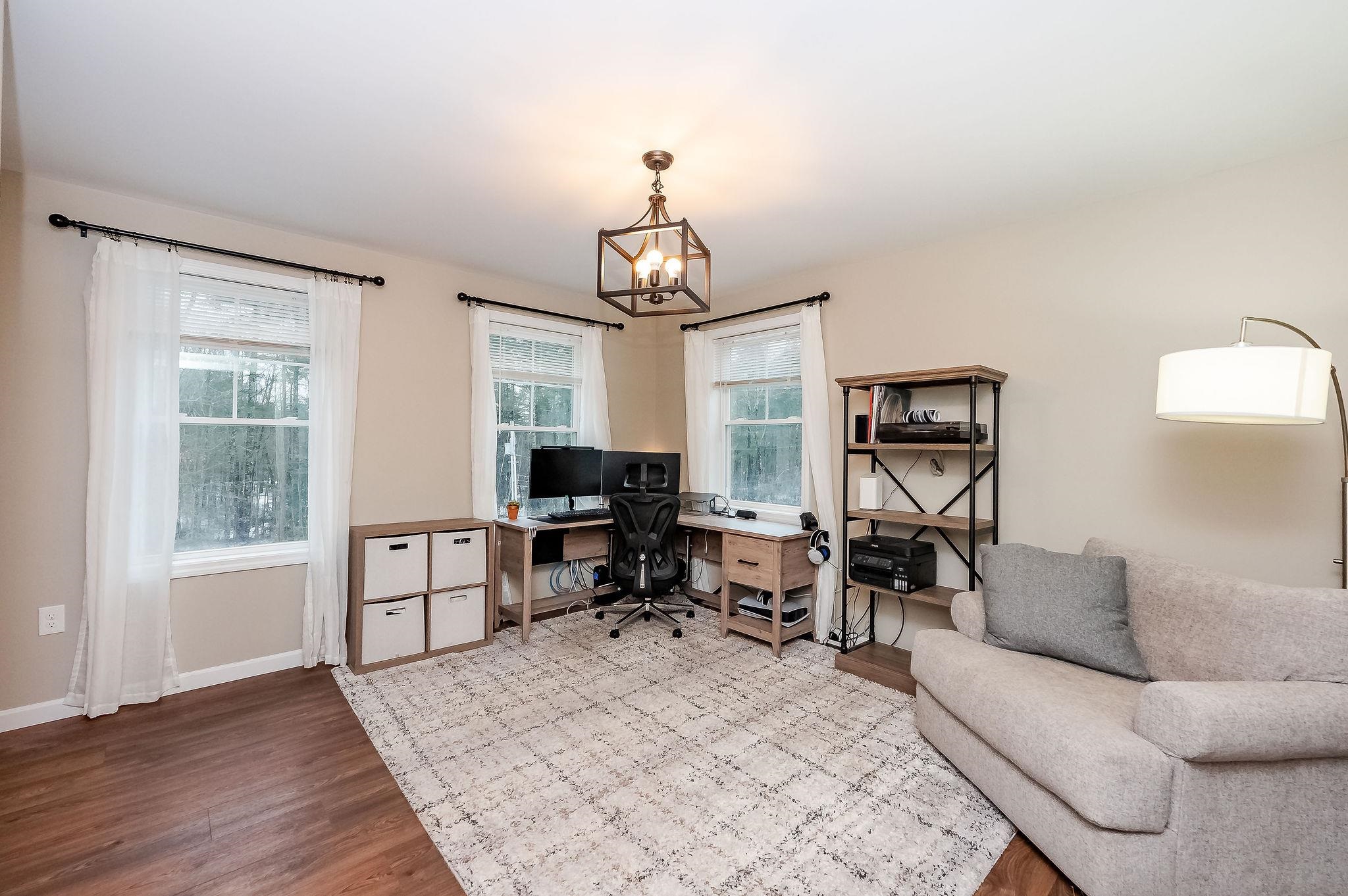 24 Peaslee Road