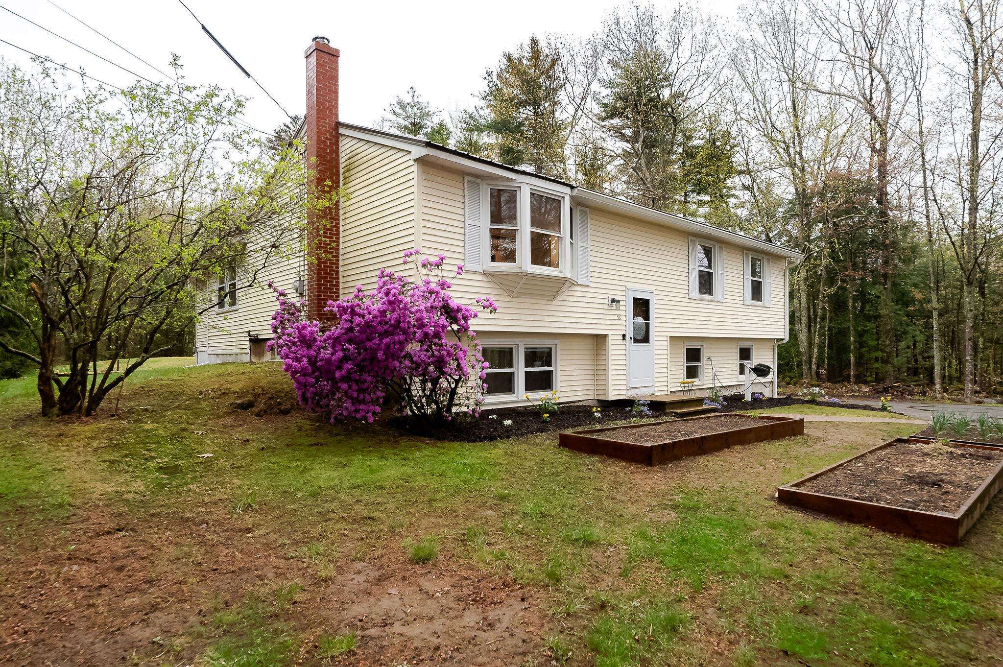 58 NorthEast Pond Road